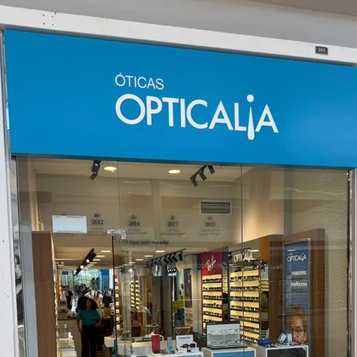 Loja Óticas Opticalia no Shopping Vitória, obra da Simo Engenharia